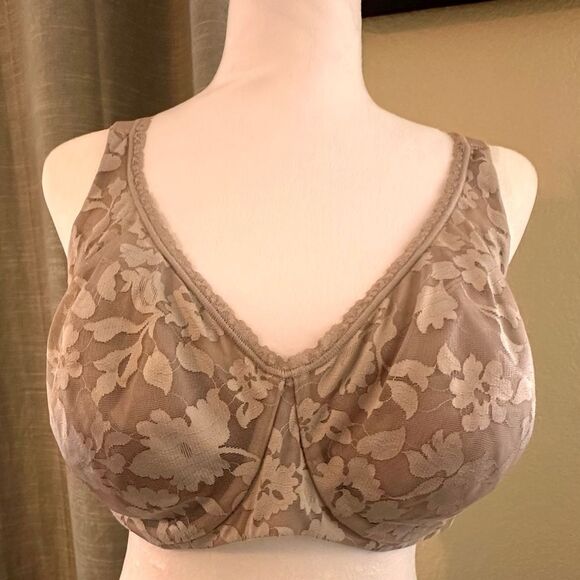 Like new (no tag) Bali Floral Lace Bra in Taupe - Picture 1 of 4